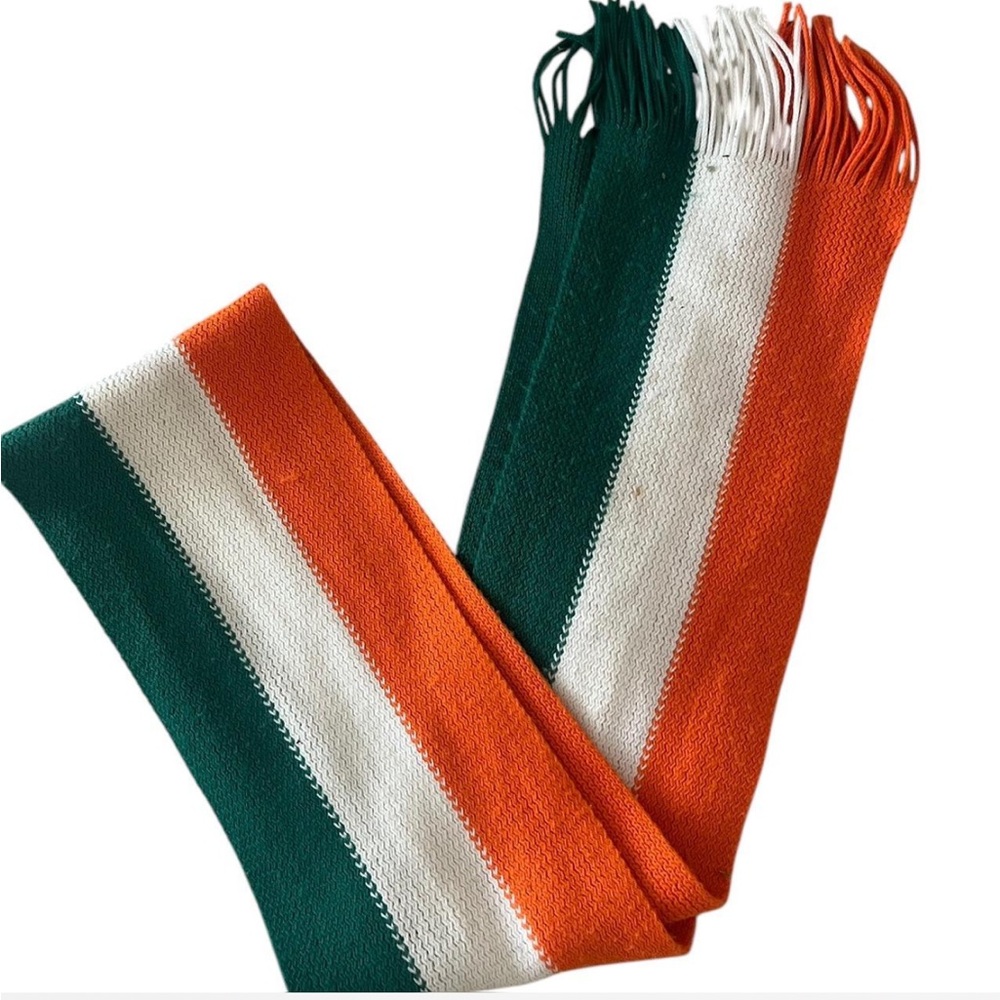 Striped knit scarf